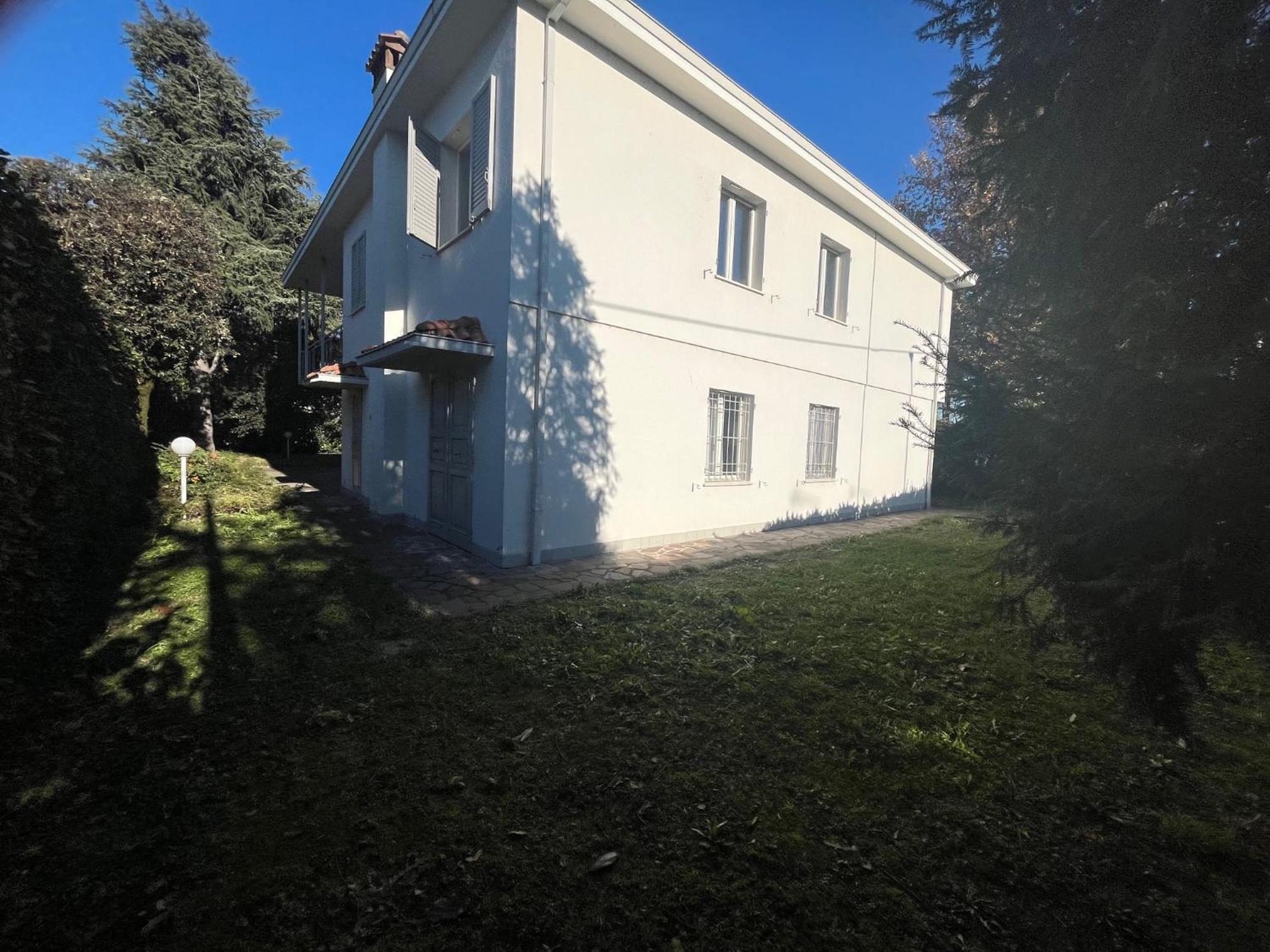 Casa Bianca con giardino a Magreta di Formigine view 2
