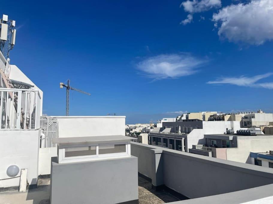 Stylish St Julian's Penthouse with Private Terrace by SF HOMES photo 3