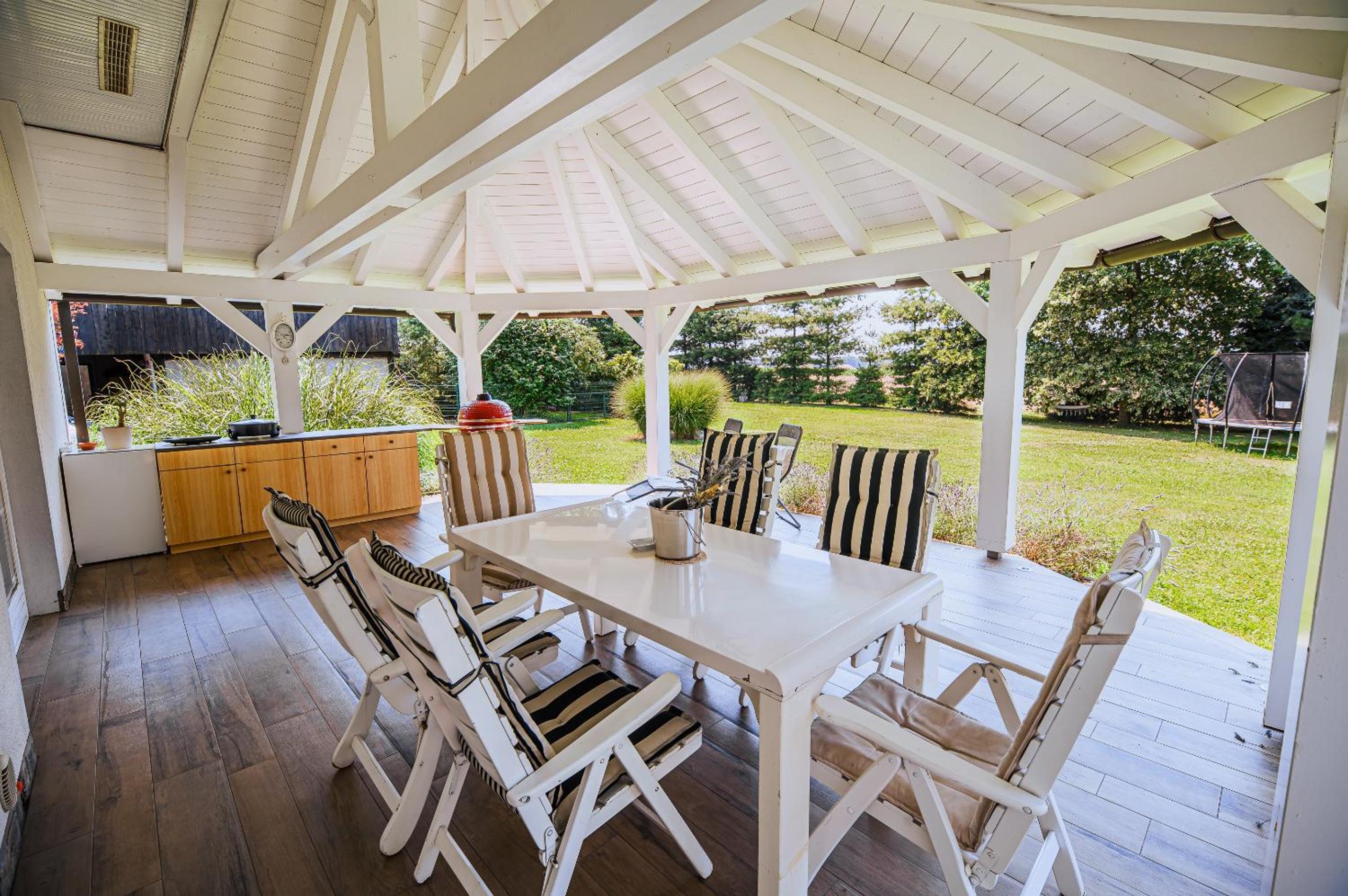 Holiday Home Slavc with 5 Bedrooms view 4