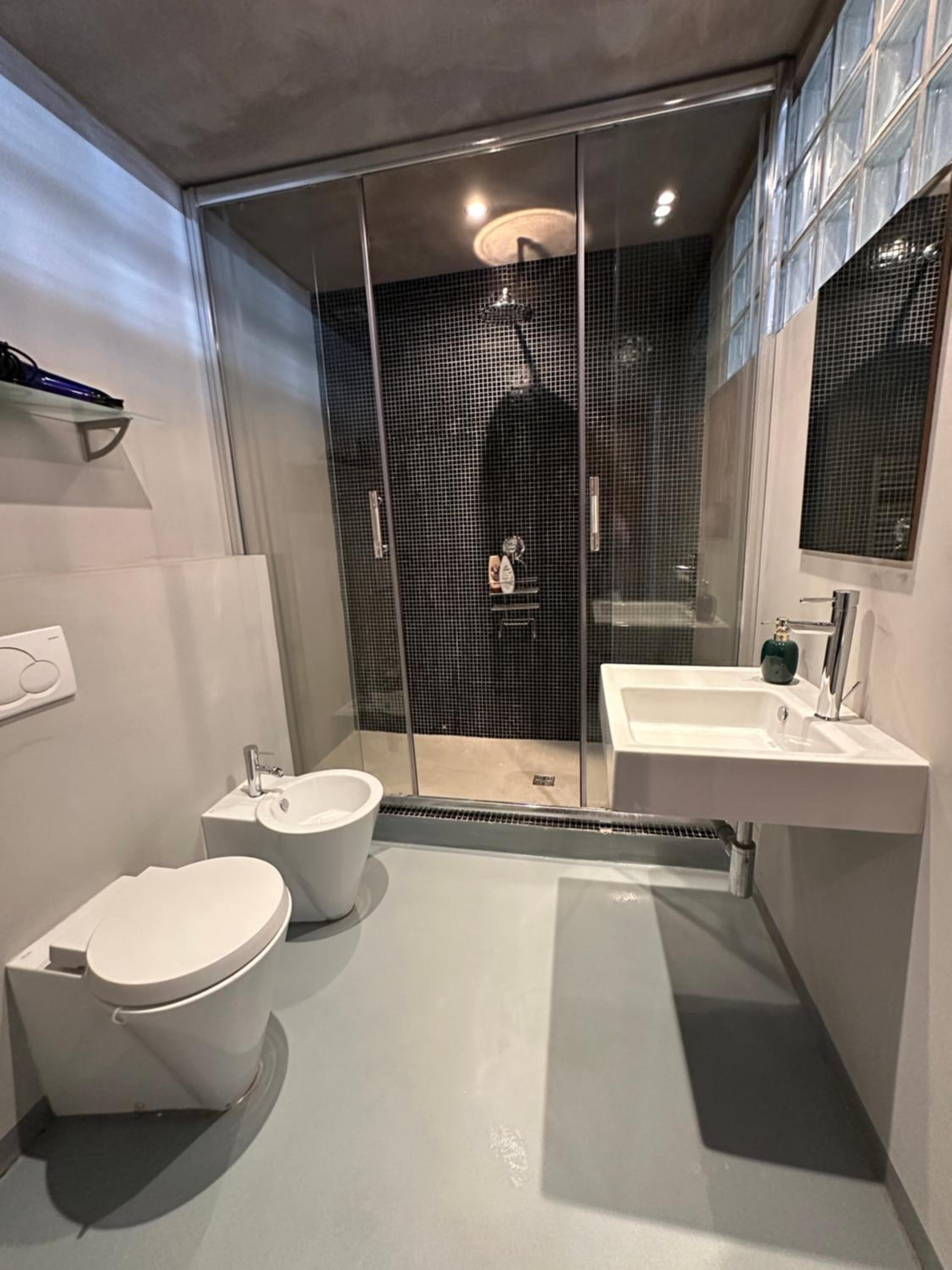 Spacious Karlin Lofty Apartment