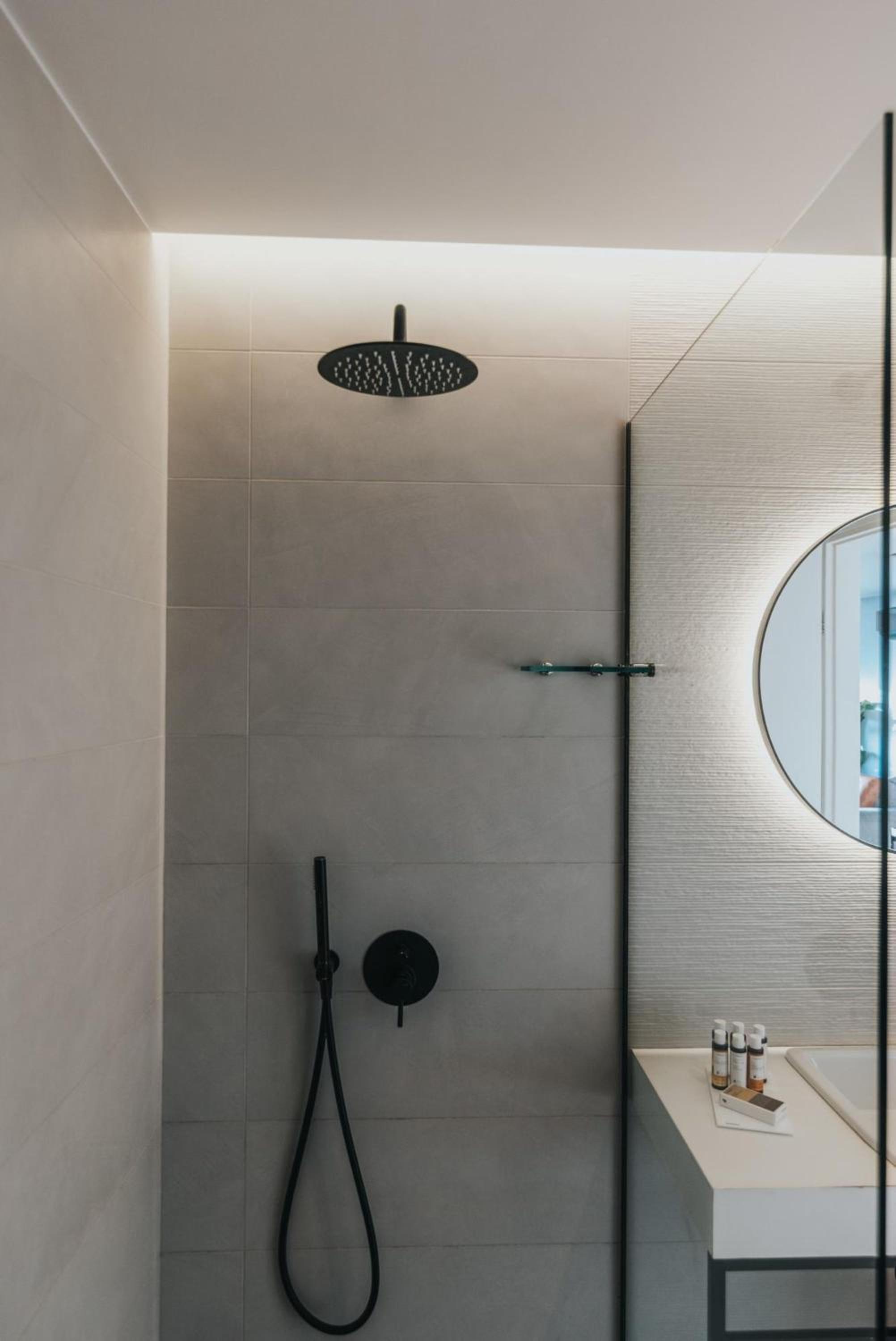 Earth Boutique Apartments next to Stavros Niarchos