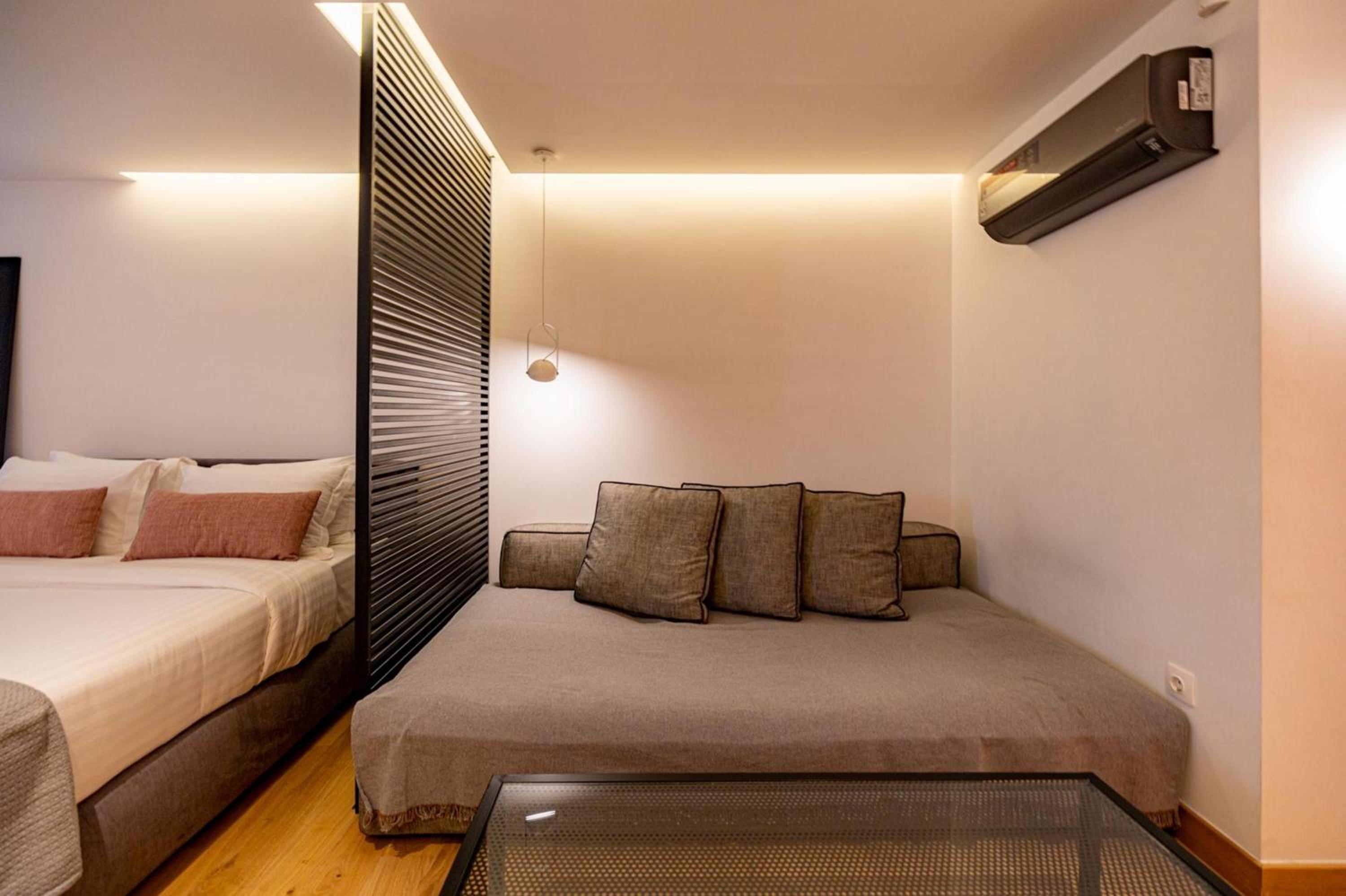 Earth Boutique Apartments next to Stavros Niarchos