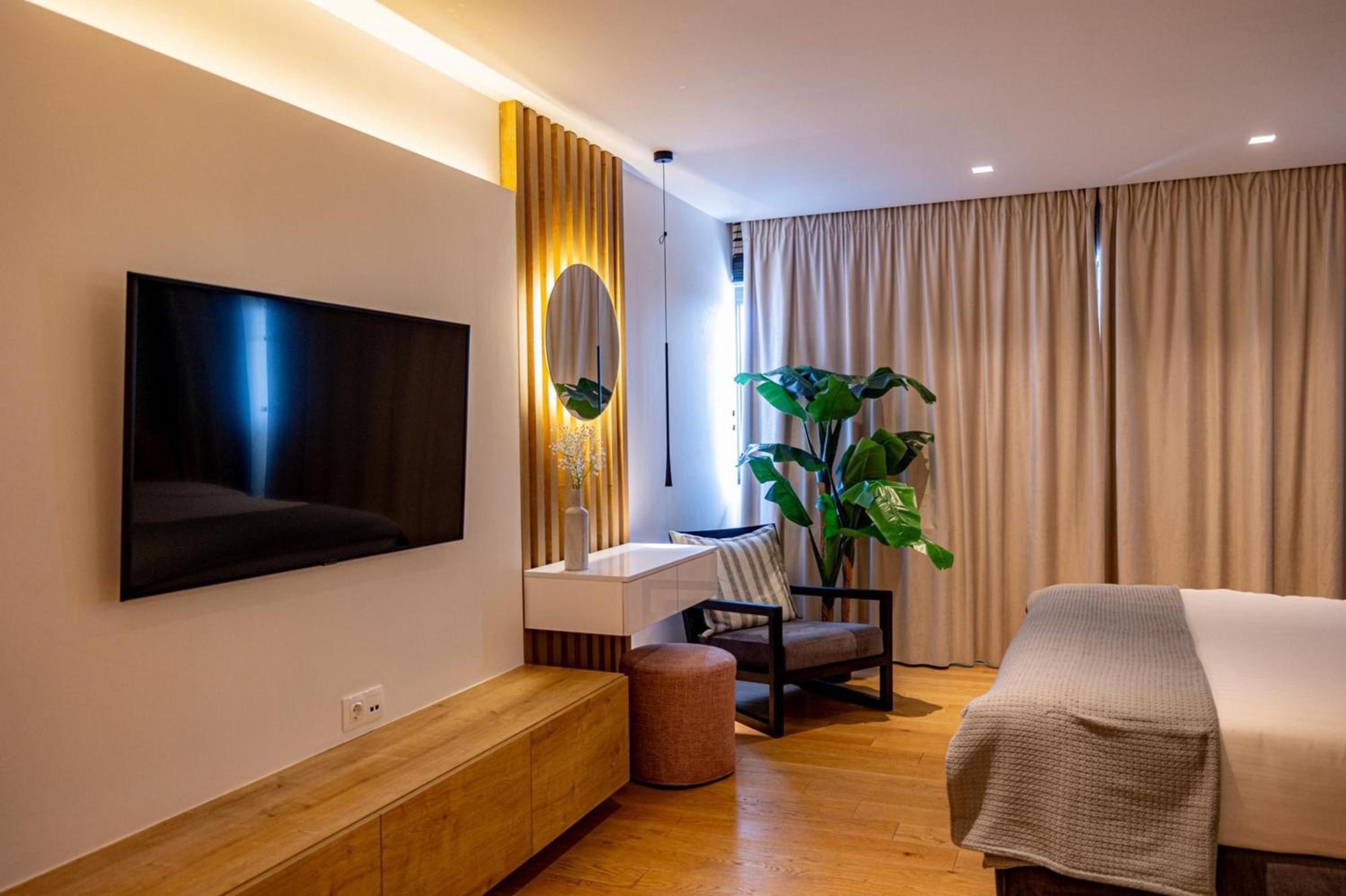 Earth Boutique Apartments next to Stavros Niarchos