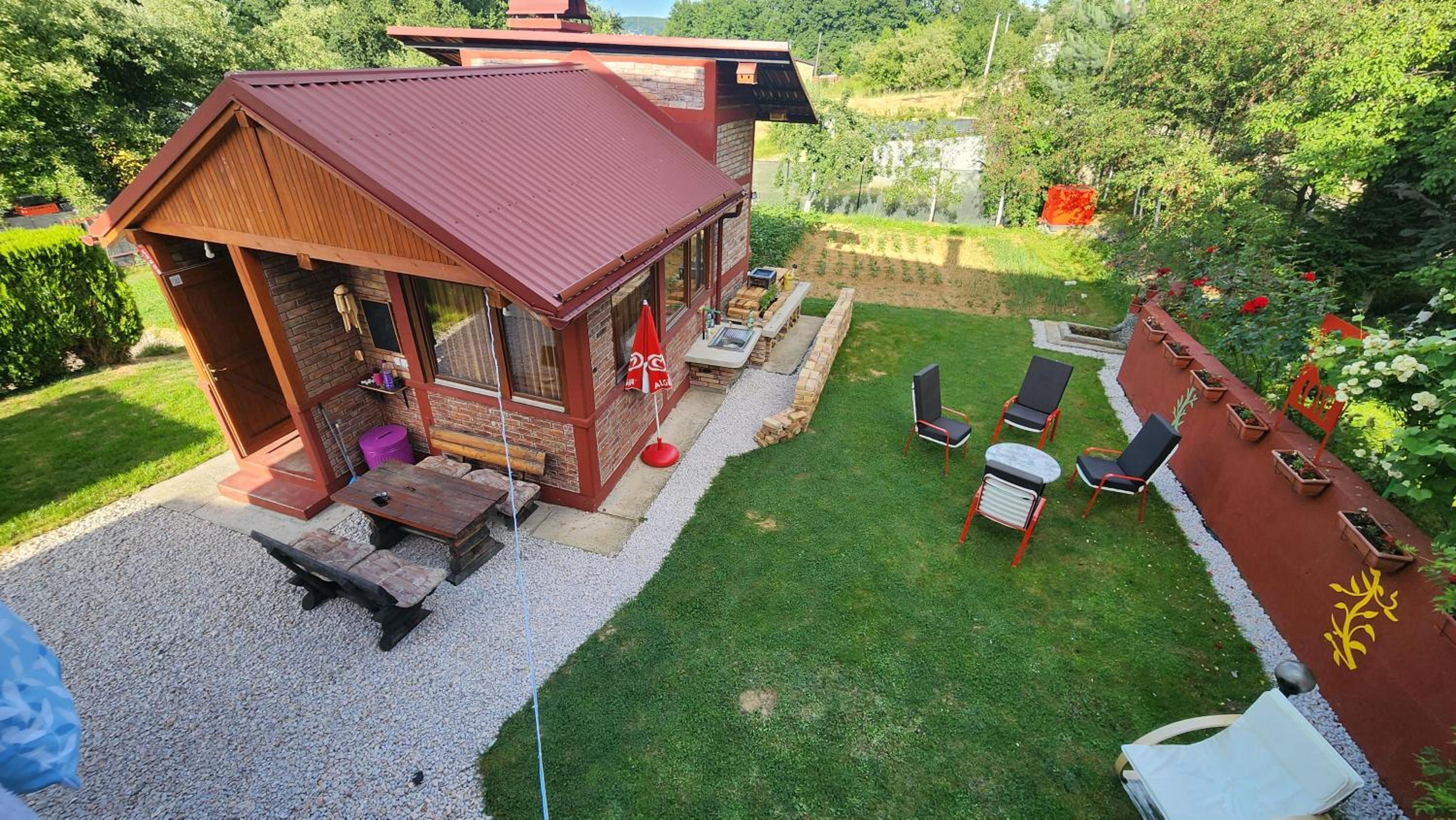 Apartmani Lavirint Ravne