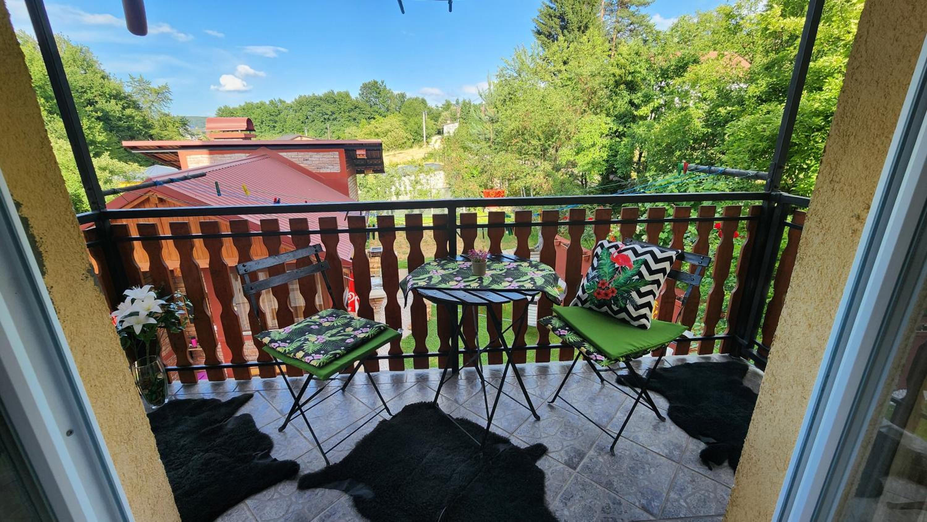 Apartmani Lavirint Ravne