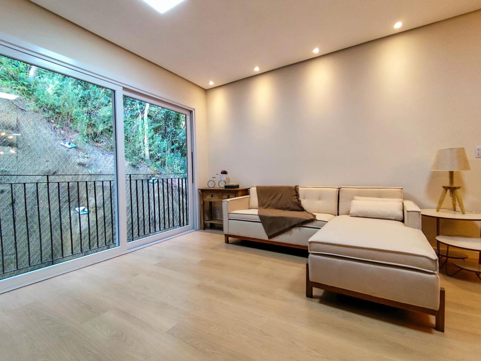 Belíssimo apartarmento em Gramado - Ótima Lacalização