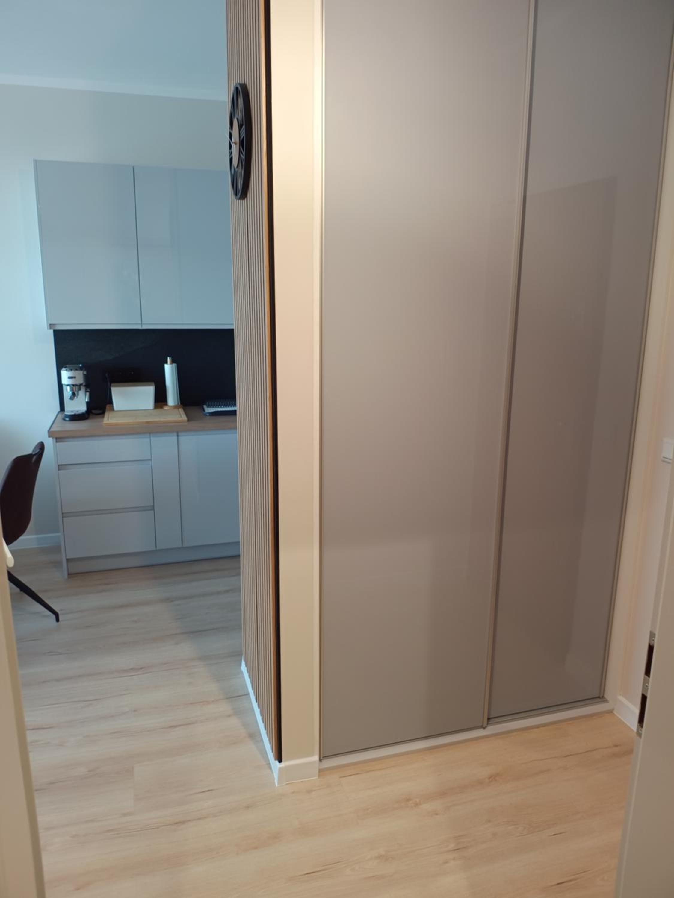 Apartament Grey 52, 3 min od plaży, basen, plac zabaw, darmowy parking!