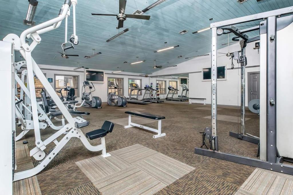 Green Oasis Stylish 1BR Retreat near Medical Center