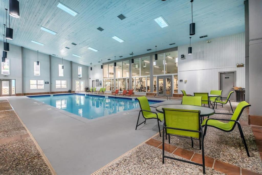 Green Oasis Stylish 1BR Retreat near Medical Center