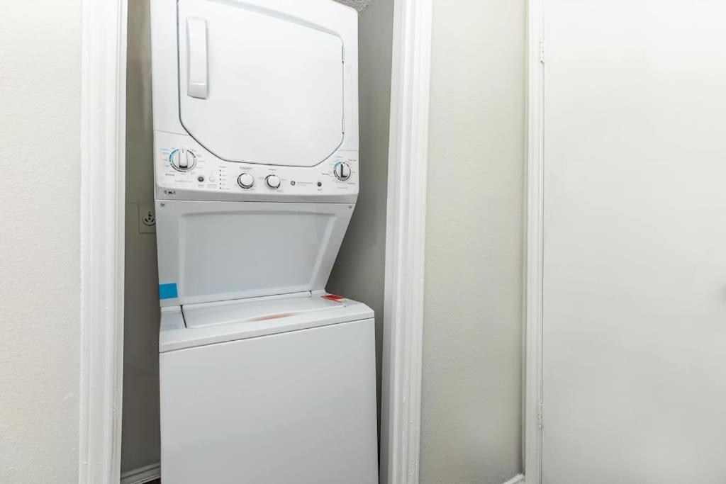 Green Oasis Stylish 1BR Retreat near Medical Center