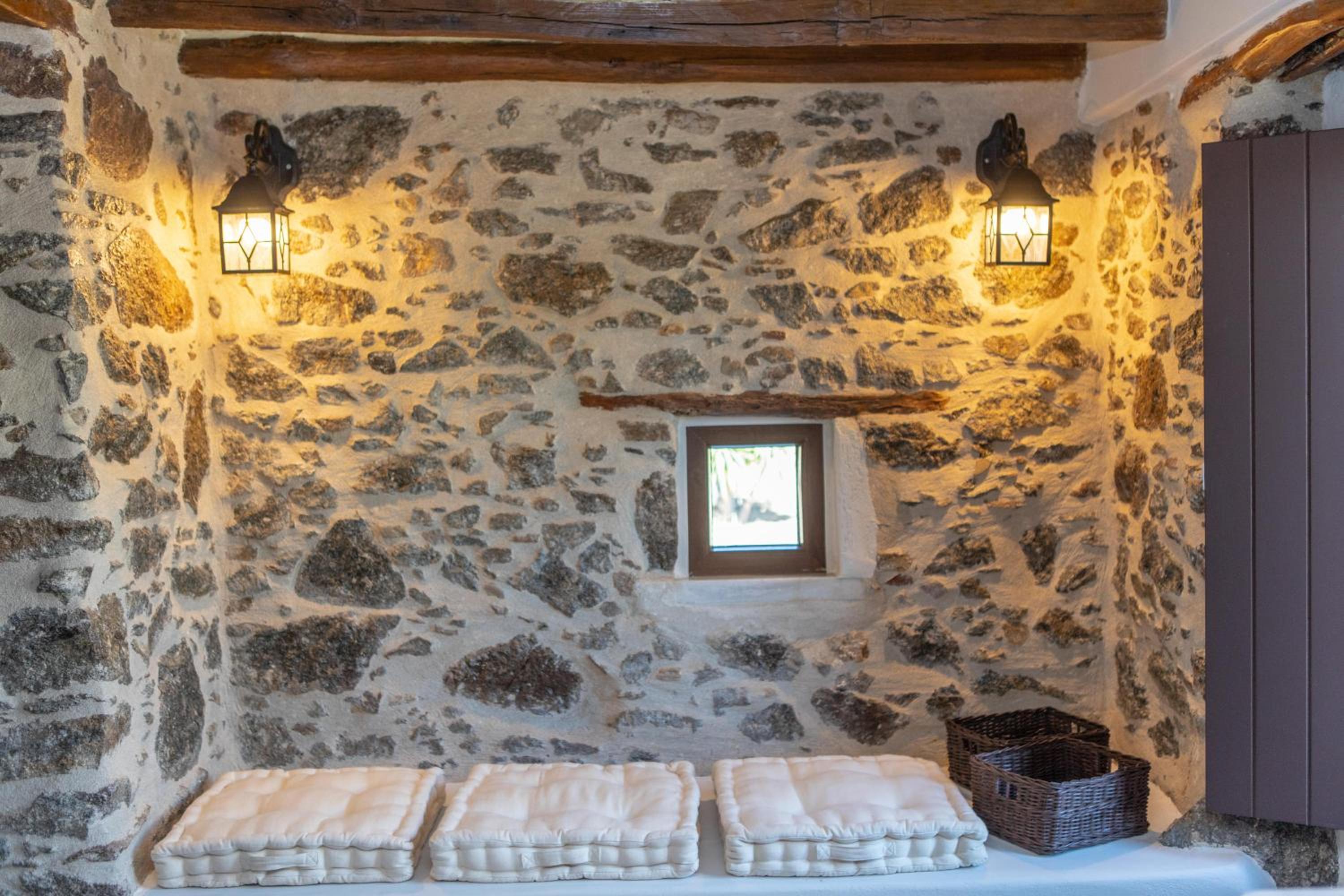 Peratsi Stone Houses