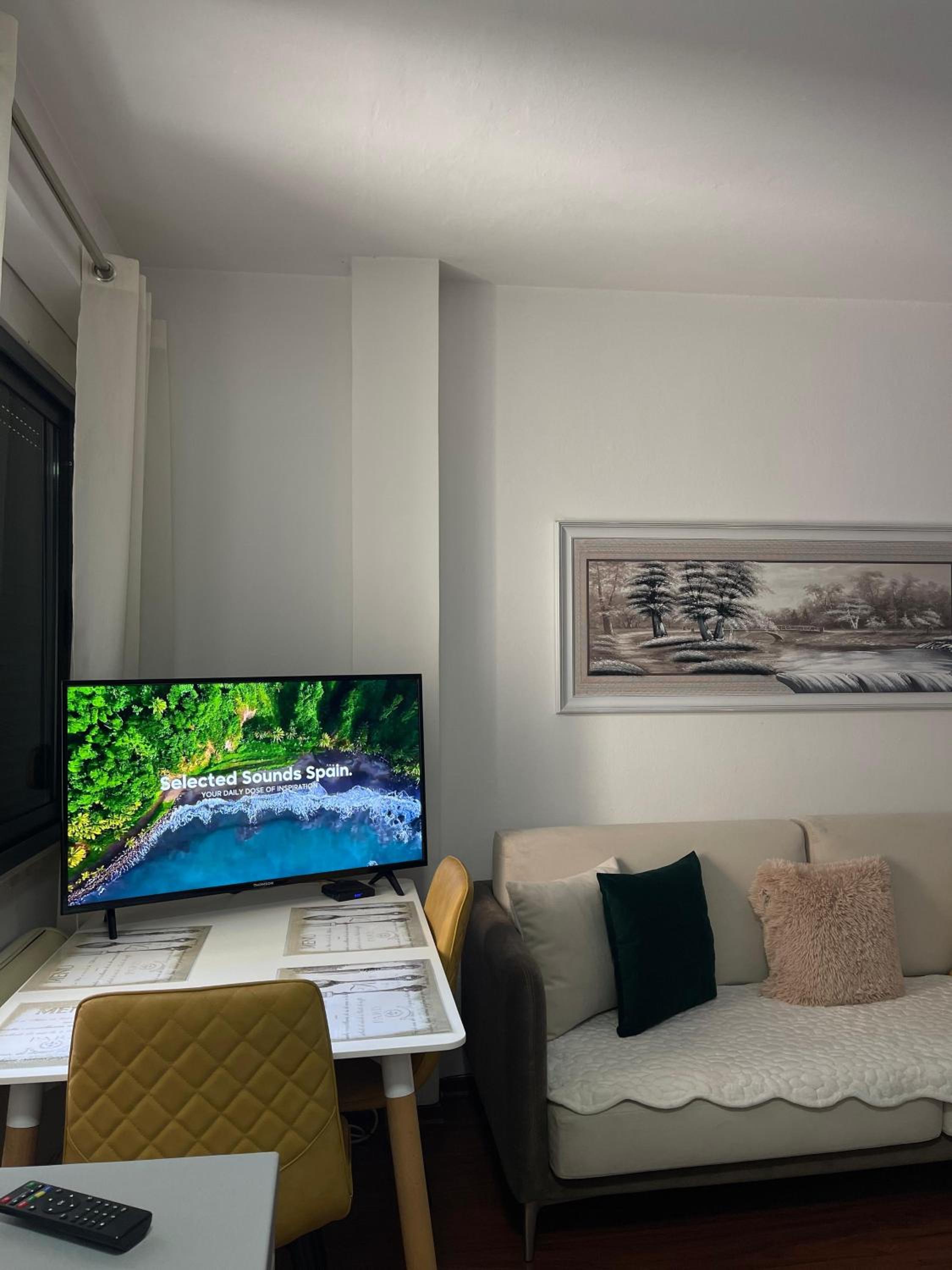 Sky Center Apartment