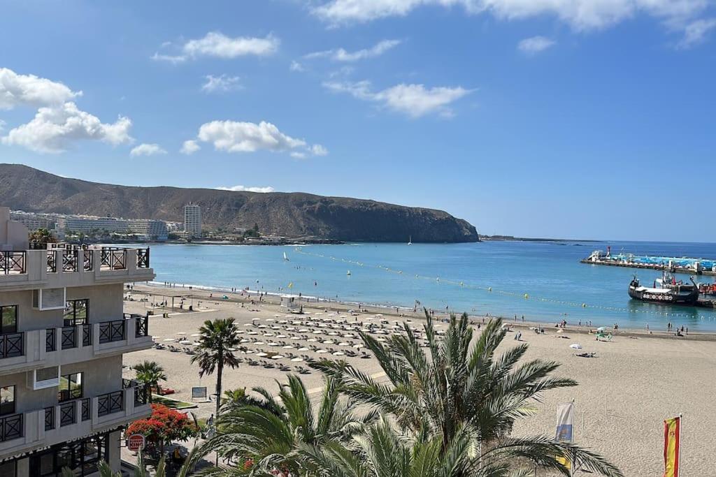 Los Cristianos, Ocean and Harbour view, pedestrian view 5