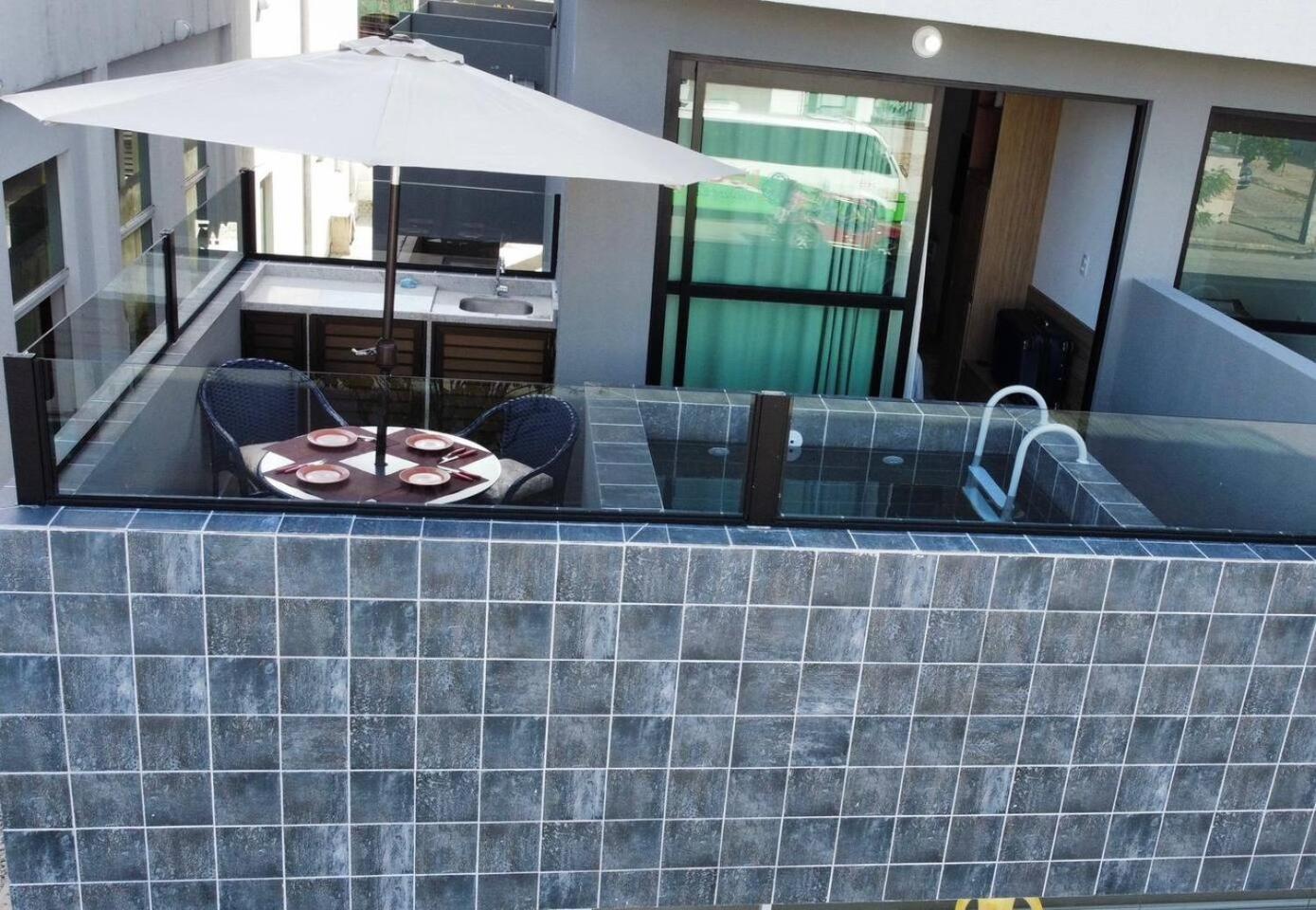 Apartment in the Center of Porto with Exclusive Pool