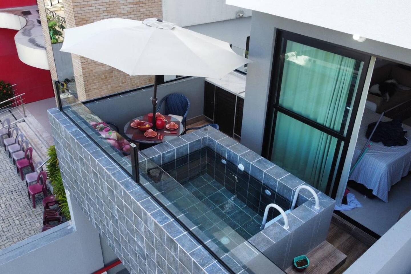 Apartment in the Center of Porto with Exclusive Pool