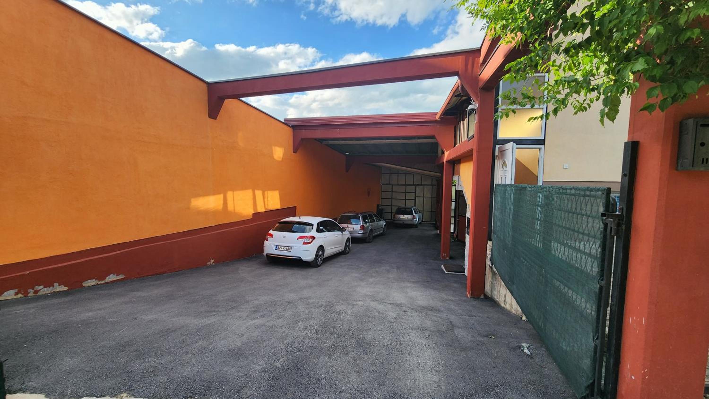 Apartmani Lavirint Ravne