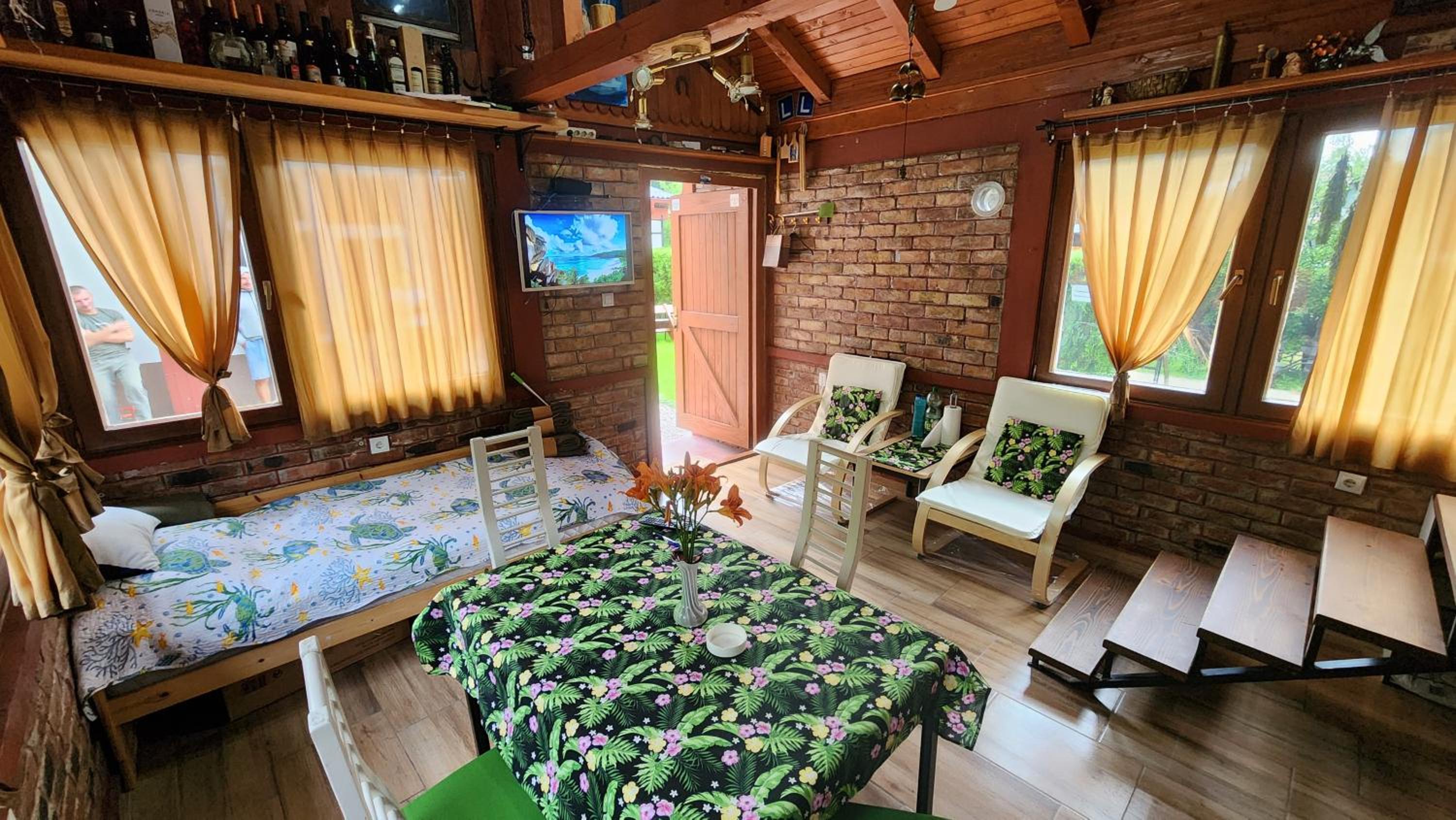 Apartmani Lavirint Ravne