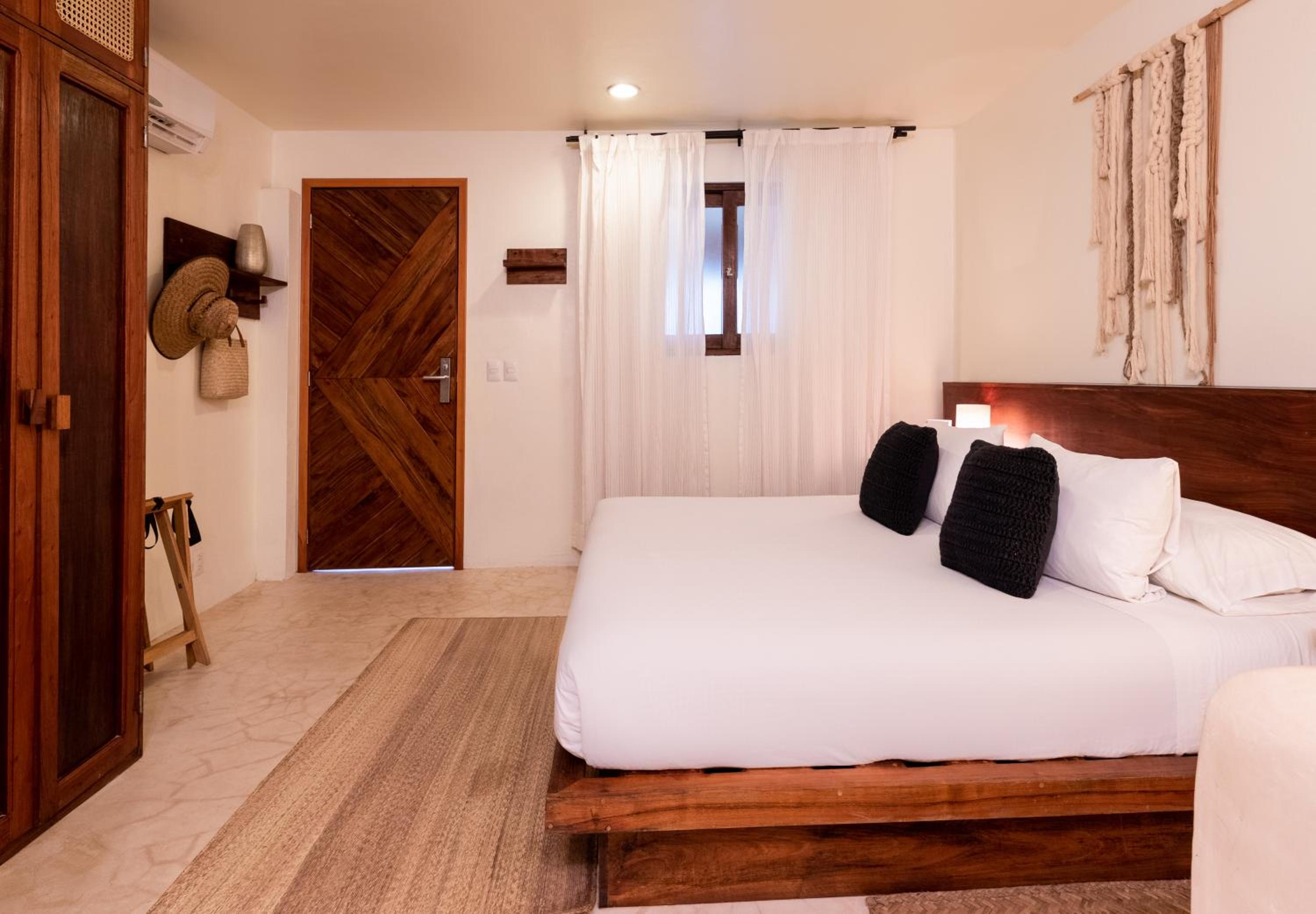 Mezzanine Boutique Hotel-Adults Only - Property Image 27