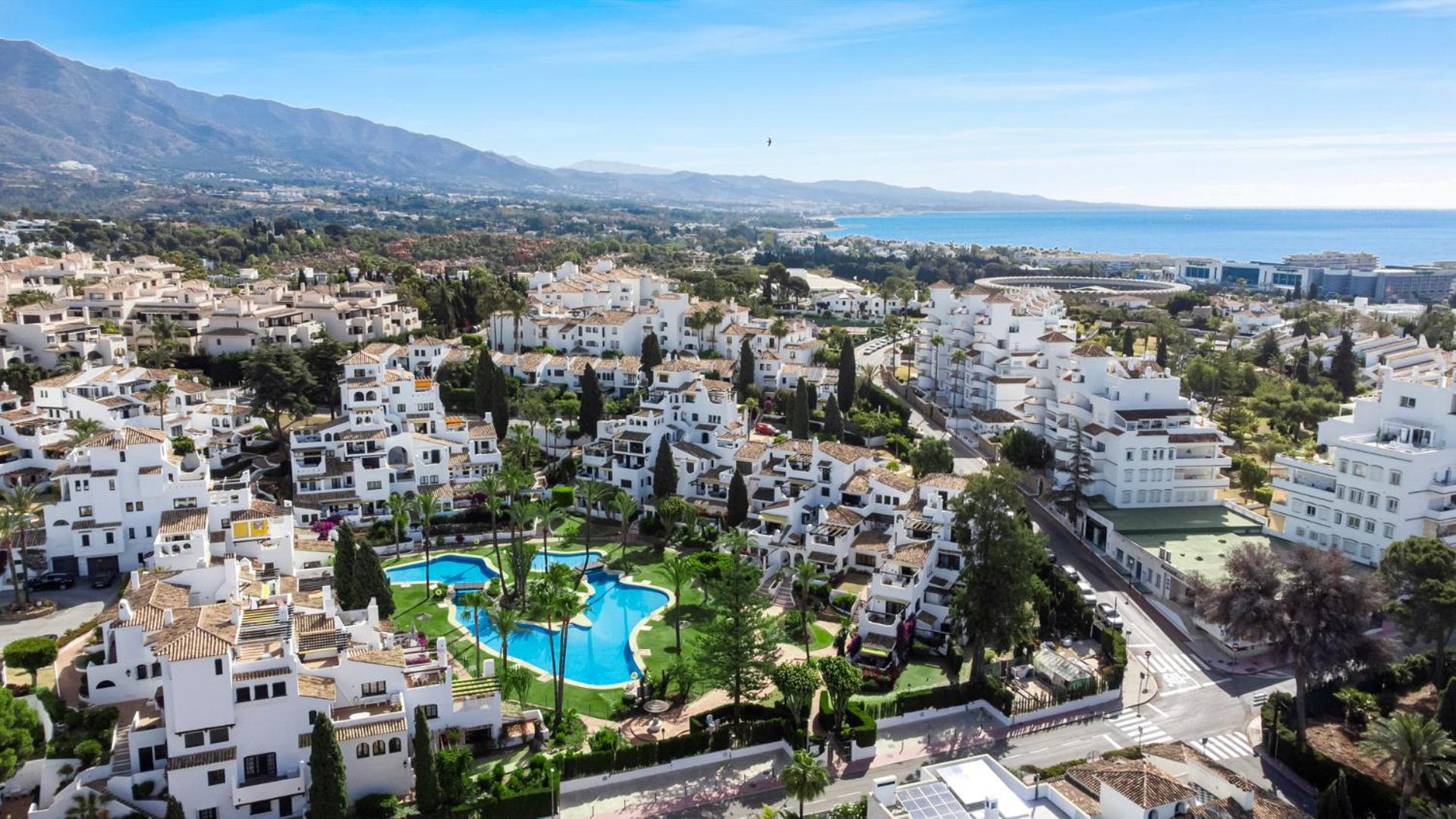 Luxury Apartment in Marbella Aldea Blanca close by Beautiful Port and Beaches of Puerto Banús