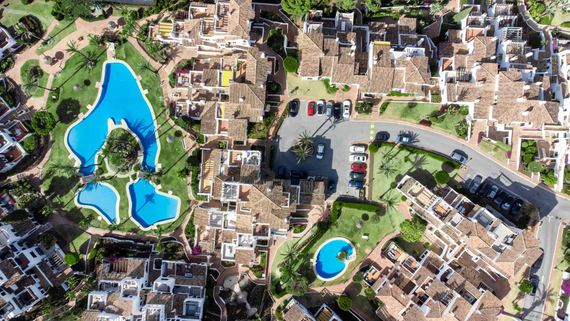 Luxury Apartment in Marbella Aldea Blanca close by Beautiful Port and Beaches of Puerto Banús