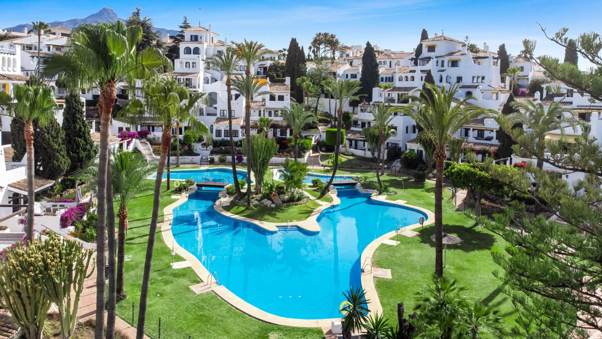 Luxury Apartment in Marbella Aldea Blanca close by Beautiful Port and Beaches of Puerto Banús