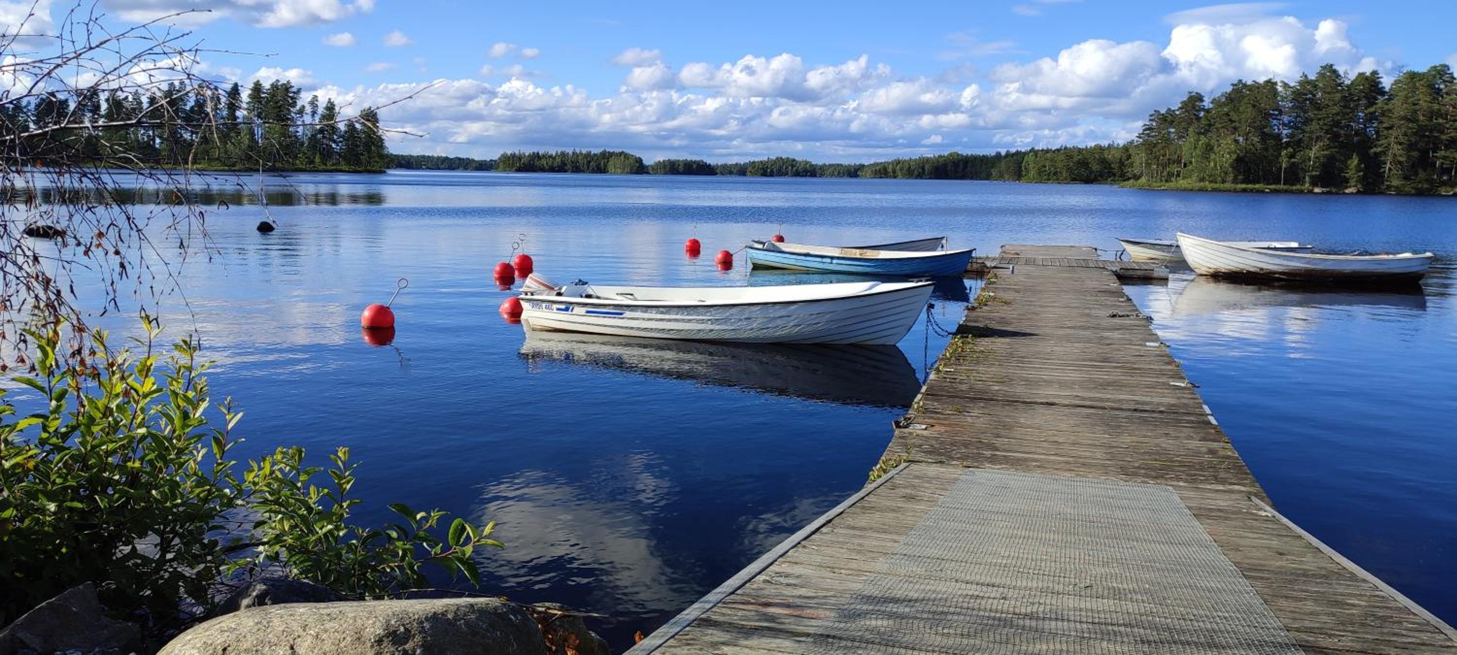 Villa near the lake sauna boat big garden view 3