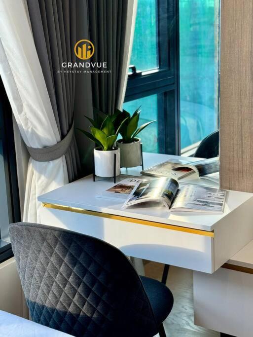 Lucentia BukitBintang KlccView InfinityPool By HeyStay Management