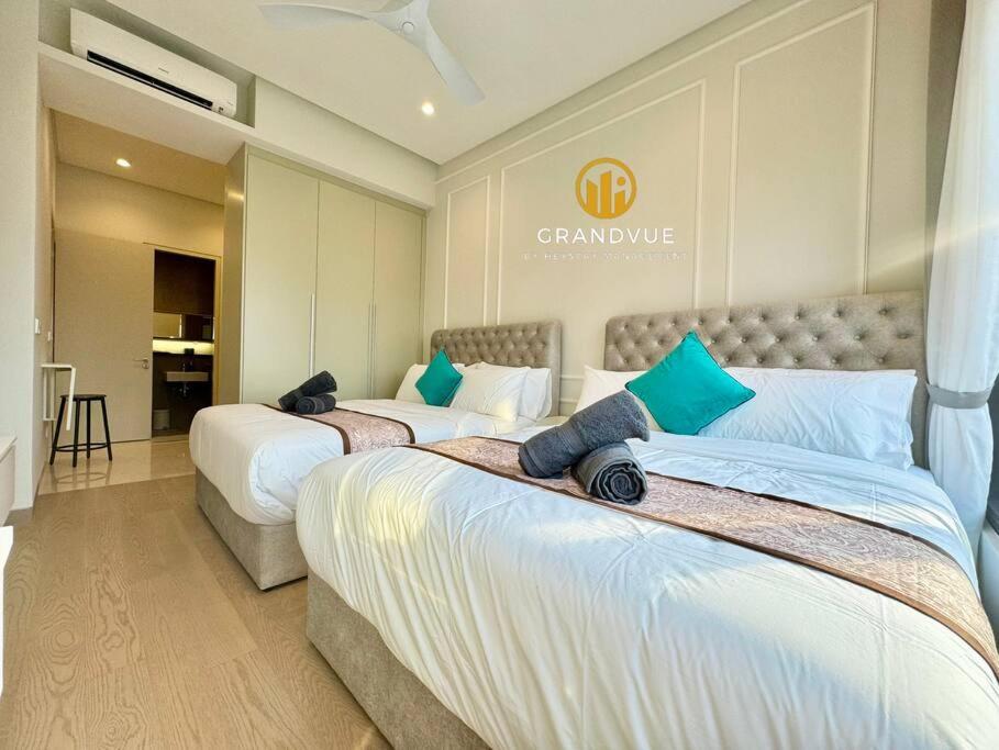 Lucentia BukitBintang KlccView InfinityPool By HeyStay Management