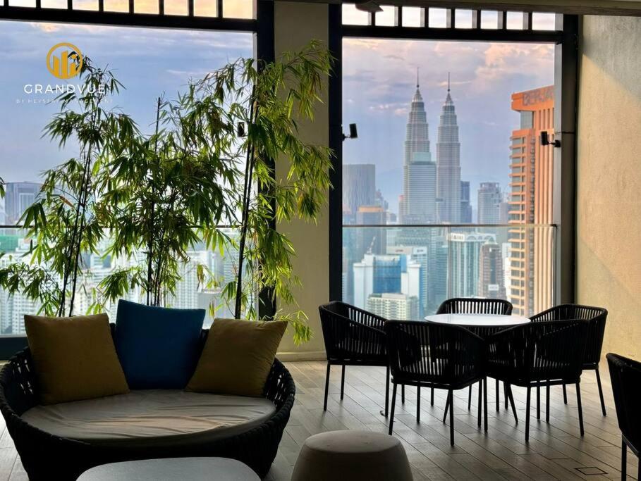 Lucentia BukitBintang KlccView InfinityPool By HeyStay Management