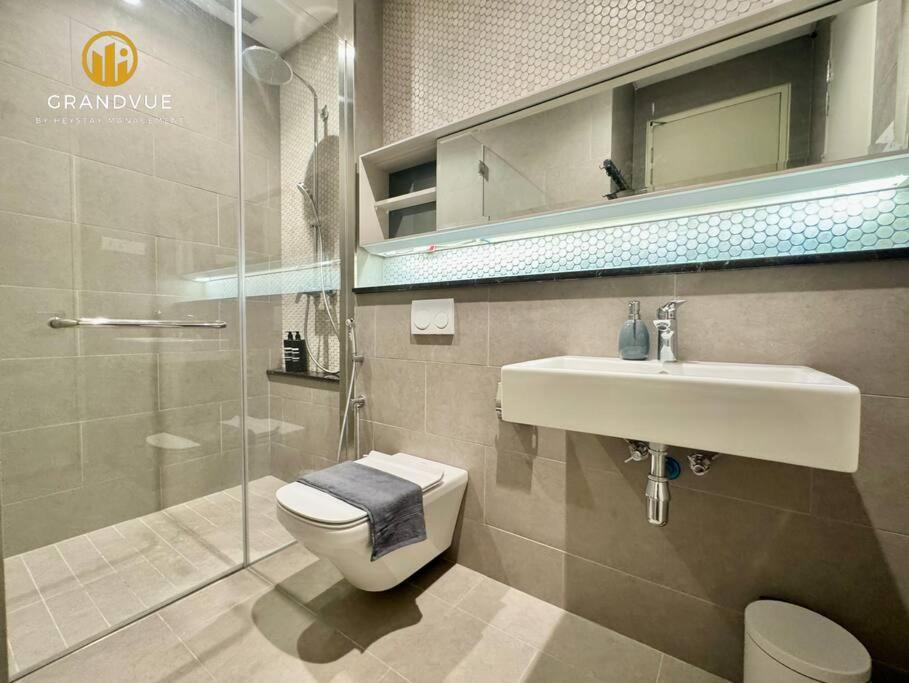 Lucentia BukitBintang KlccView InfinityPool By HeyStay Management