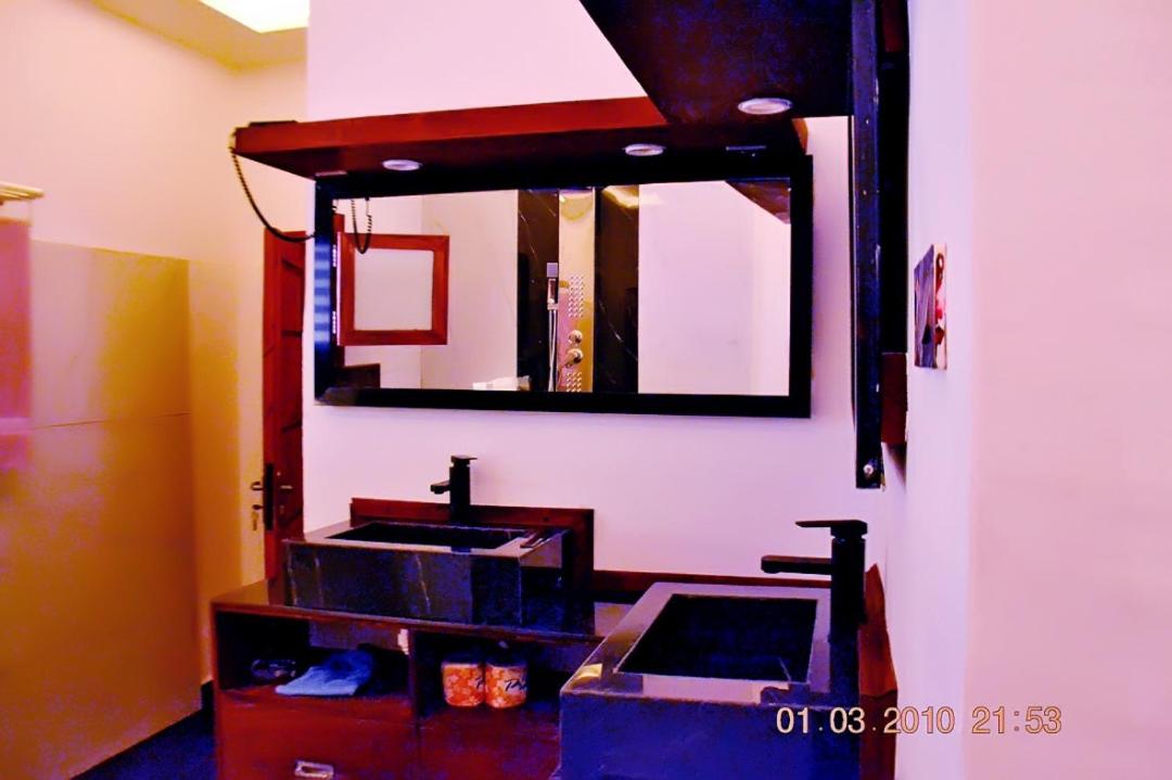 CafeStro KOLWEZI Bedroom OUAGADOUGOU