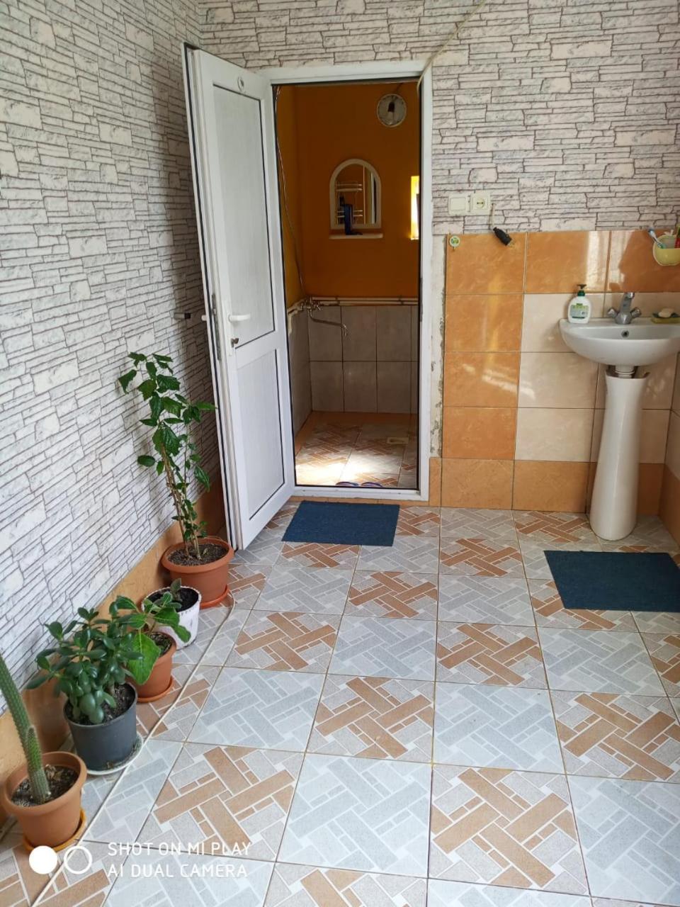 Laza guest house no1