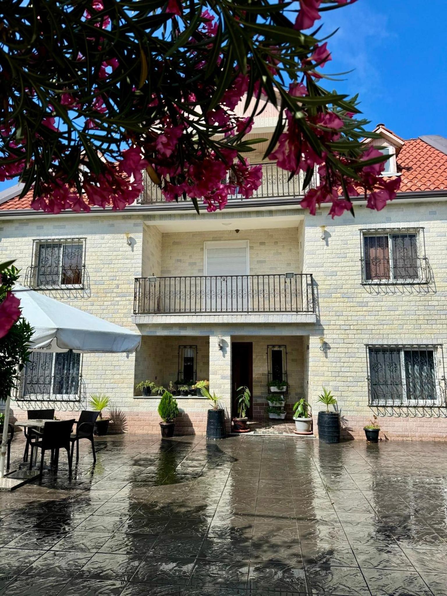 Villa Agos