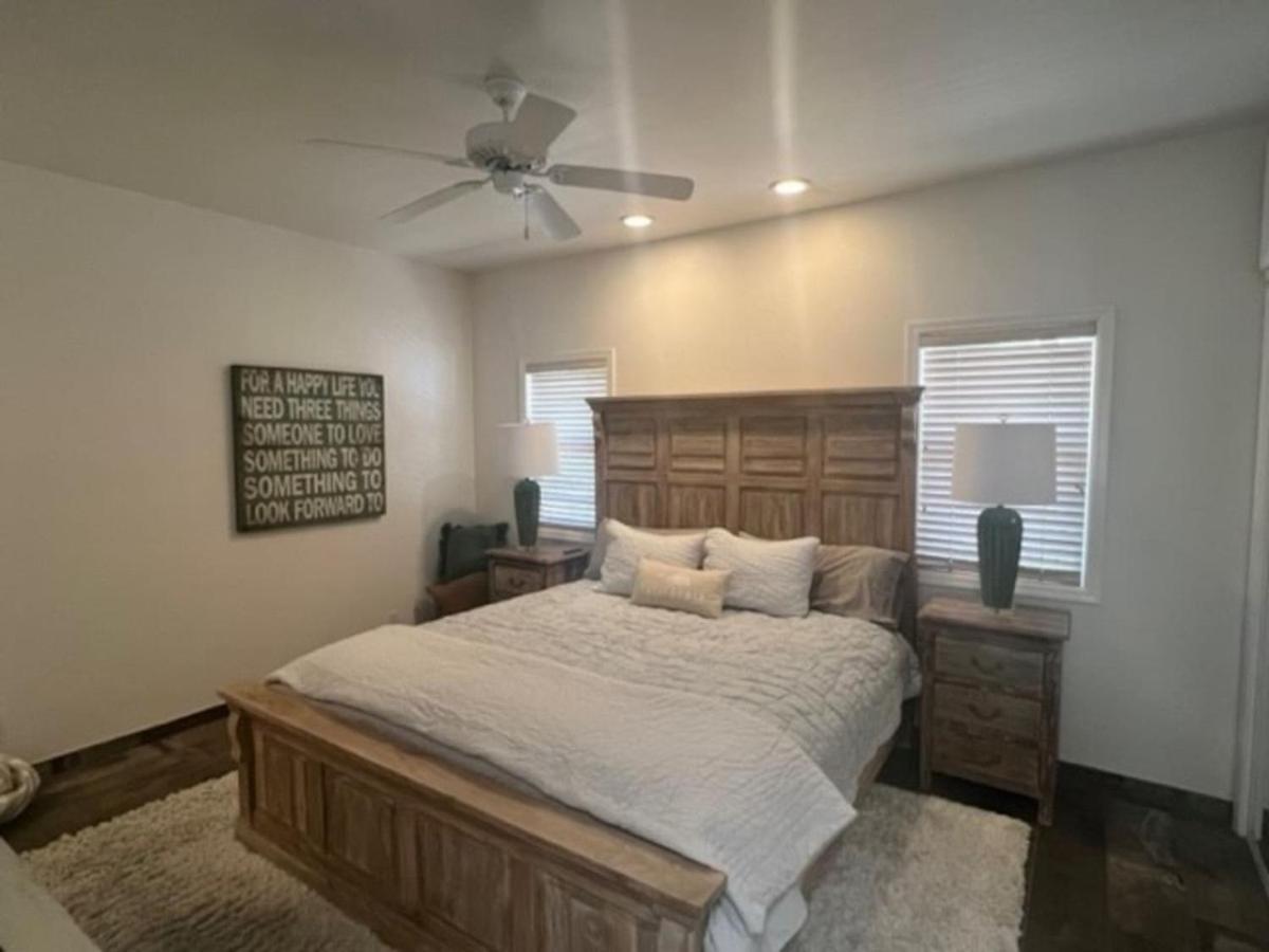 Backyard Wine Country Guest Cottage - Acorn Oaks view 2