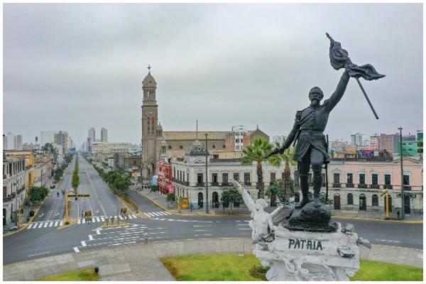 HOSTAl IMPERIO
