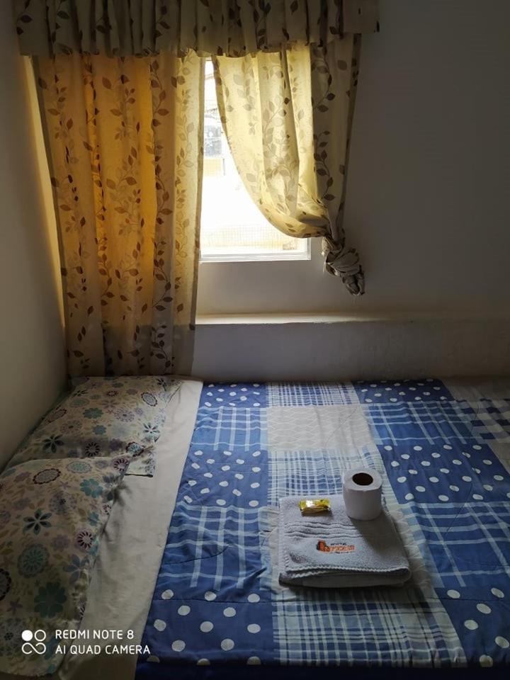 HOSTAl IMPERIO