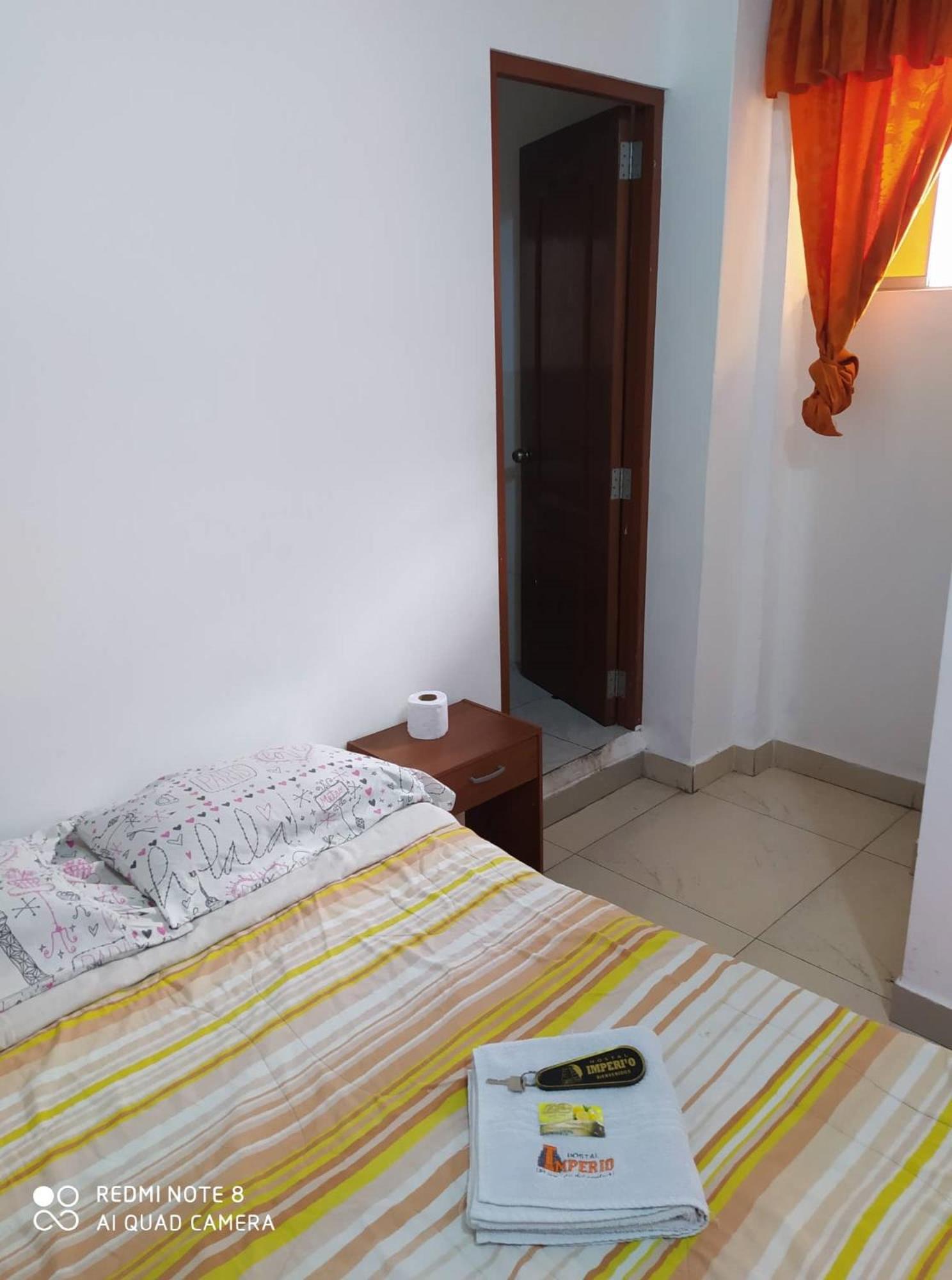 HOSTAl IMPERIO