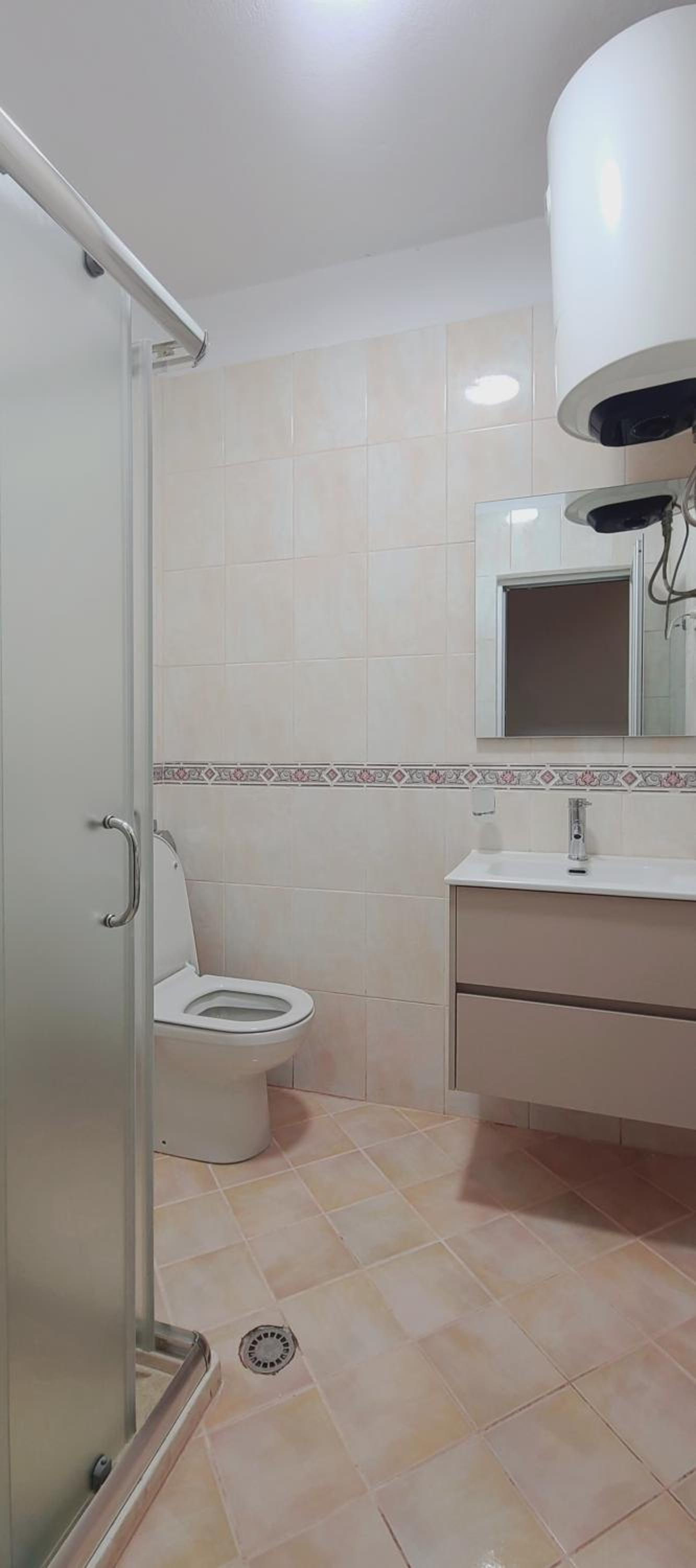 Leones Apartament