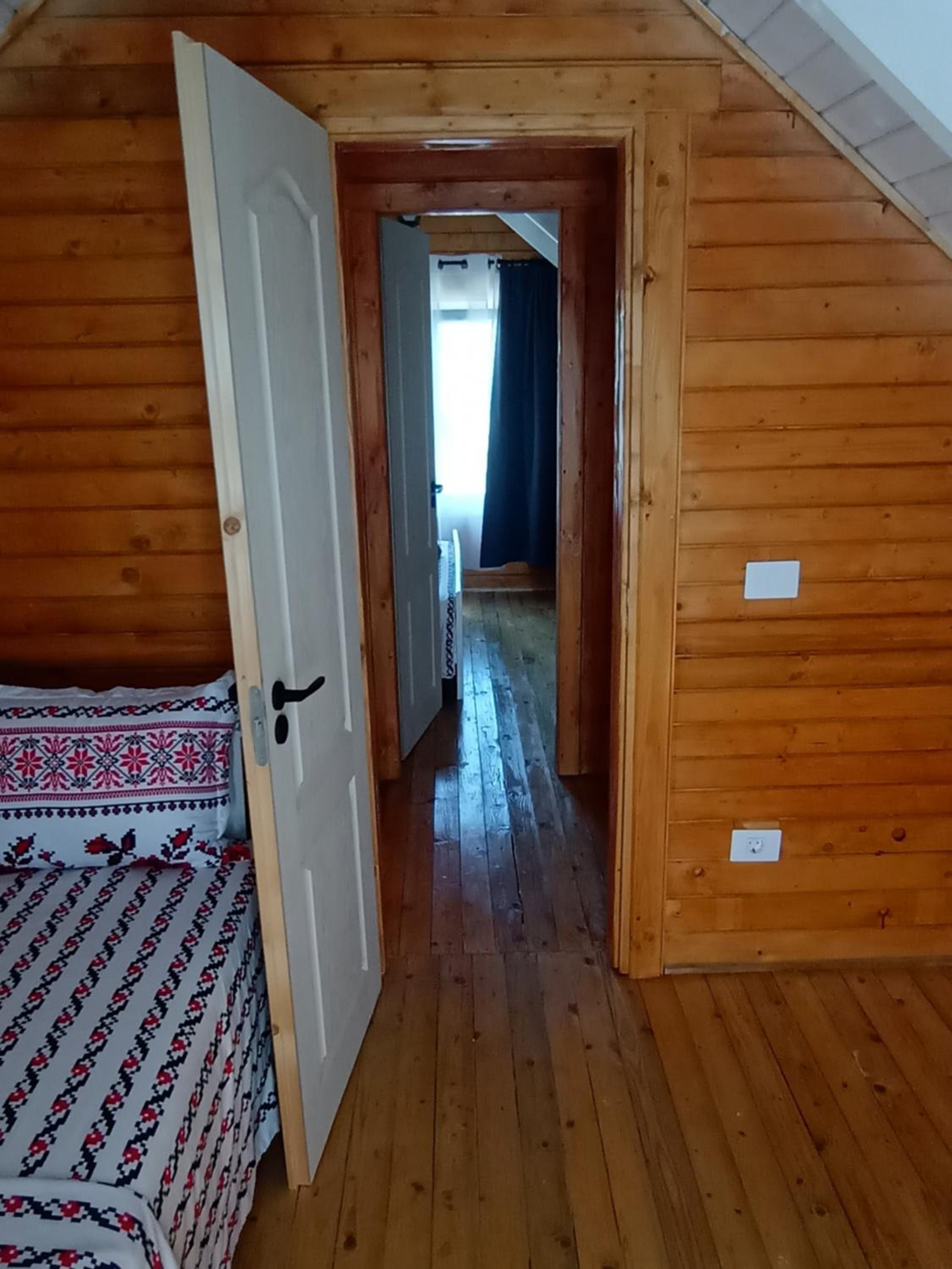 Tiny House Ocnele Mari