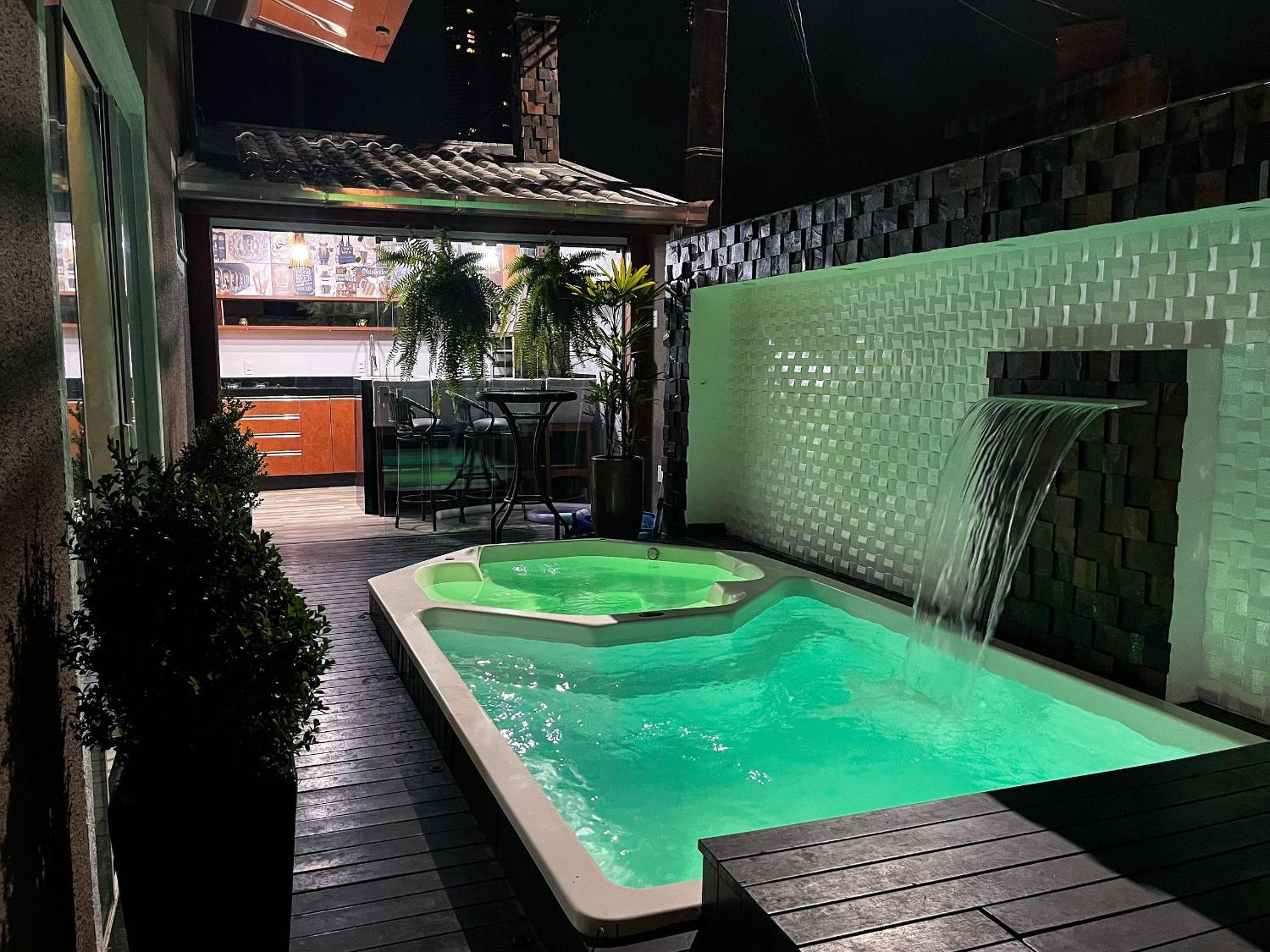 A Favorita Casa 15K Jacuzzi & Piscina BC