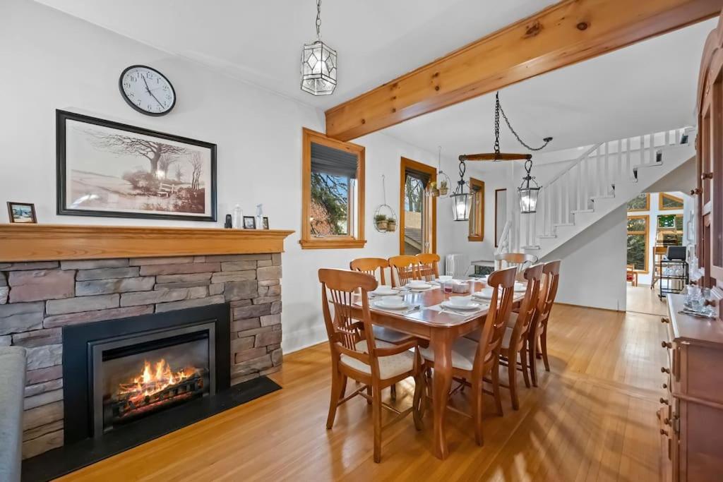 Picturesque & Serene Gem in Port Credit - Steps to Lake - Backyard