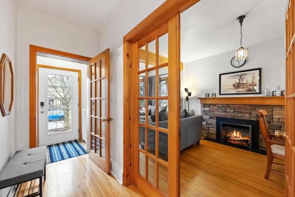 Picturesque & Serene Gem in Port Credit - Steps to Lake - Backyard