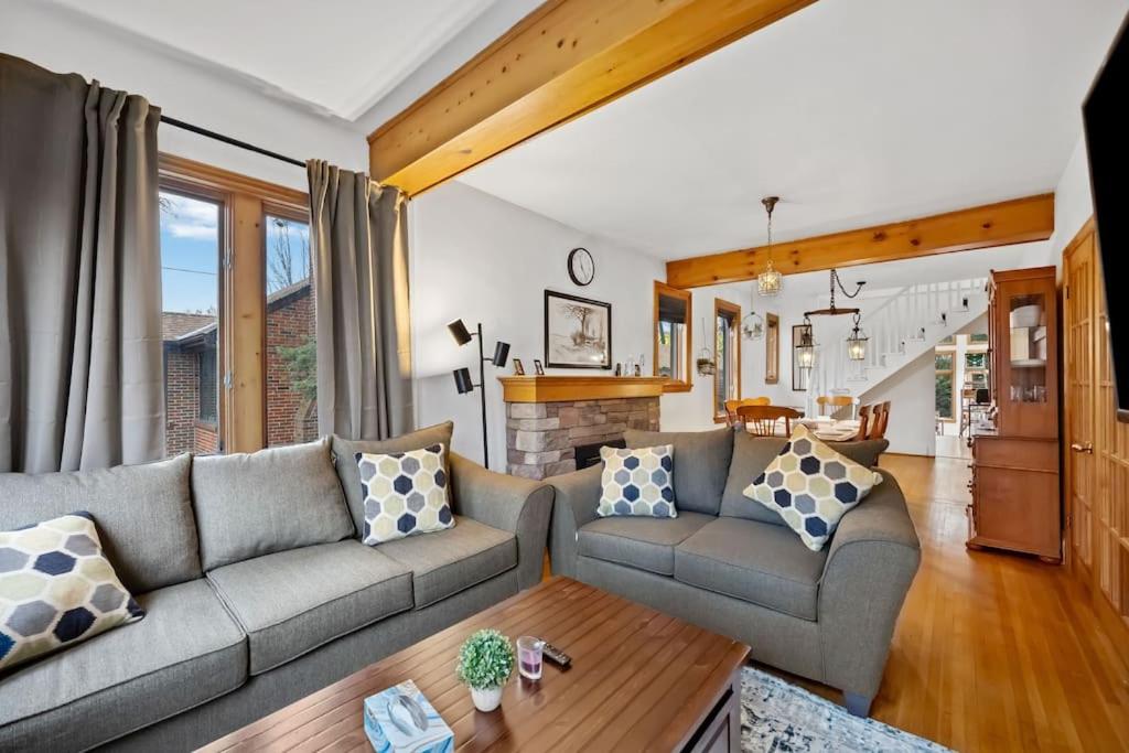 Picturesque & Serene Gem in Port Credit - Steps to Lake - Backyard