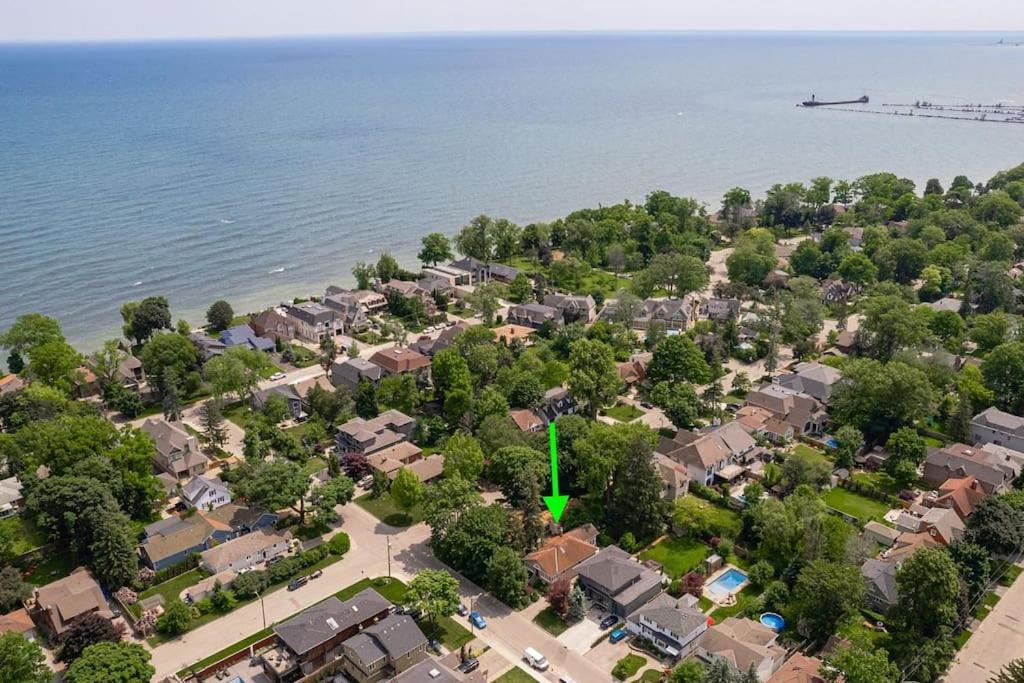 Picturesque & Serene Gem in Port Credit - Steps to Lake - Backyard