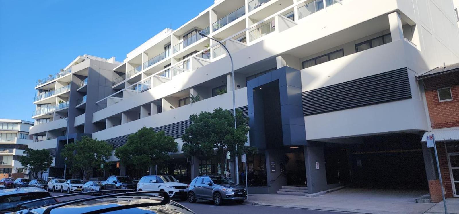 Modern & Cozy Unit Just Steps from Terrigal Beach