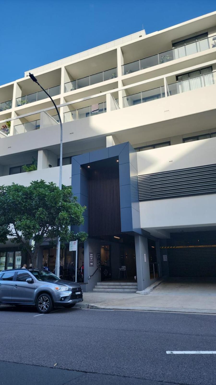 Modern & Cozy Unit Just Steps from Terrigal Beach