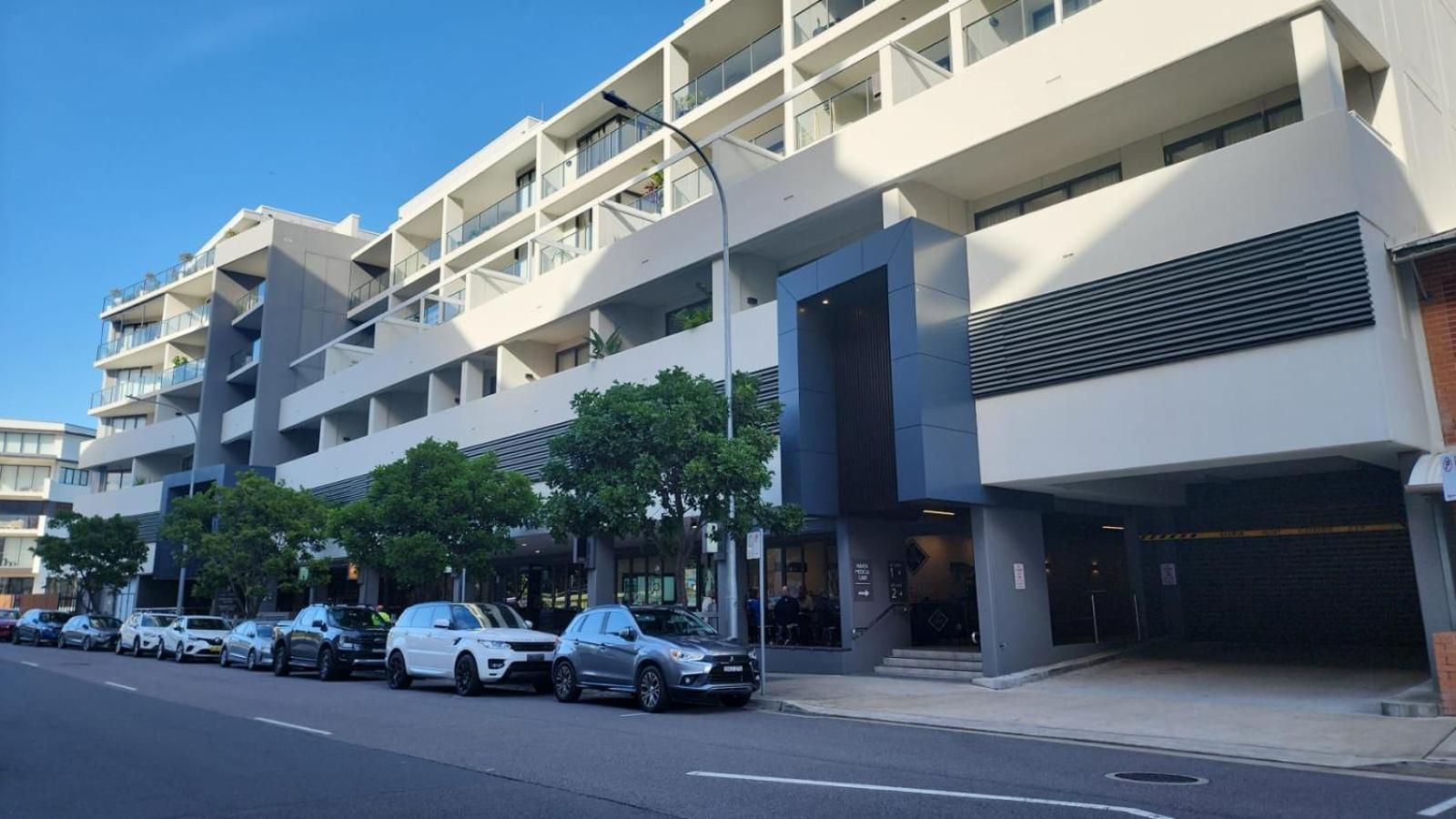 Modern & Cozy Unit Just Steps from Terrigal Beach