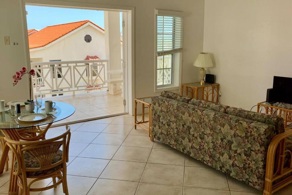 Tropical Paradise Condo view 3