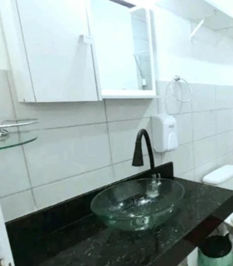 Flat em Juquehy - Condomínio com portaria e com piscina próximo praia