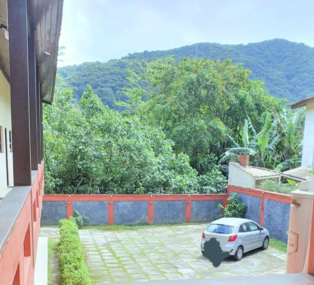 Flat em Juquehy - Condomínio com portaria e com piscina próximo praia